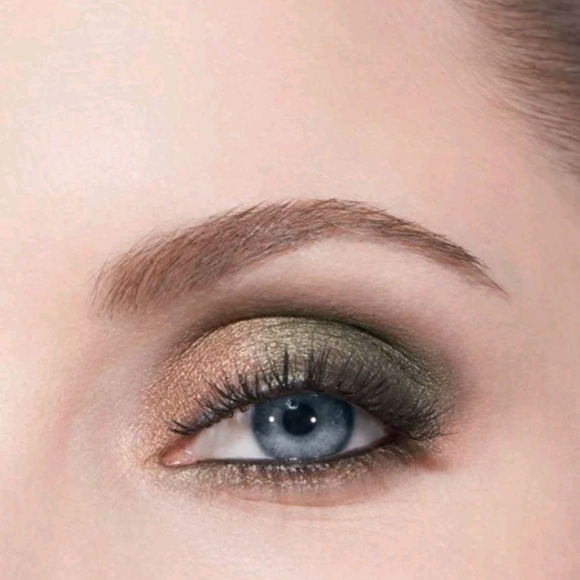 CHANEL 318 BLURRY GREEN Les 4 Ombres Multi-Effect Eyeshadow Pallet  New - Picture 11 of 13